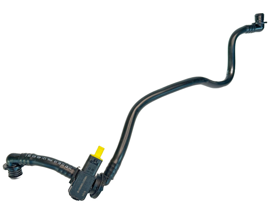 Шланг з клапаном  AUDI 4G1611931F